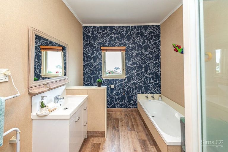 Photo of property in 153 Cornfoot Street, Castlecliff, Whanganui, 4501