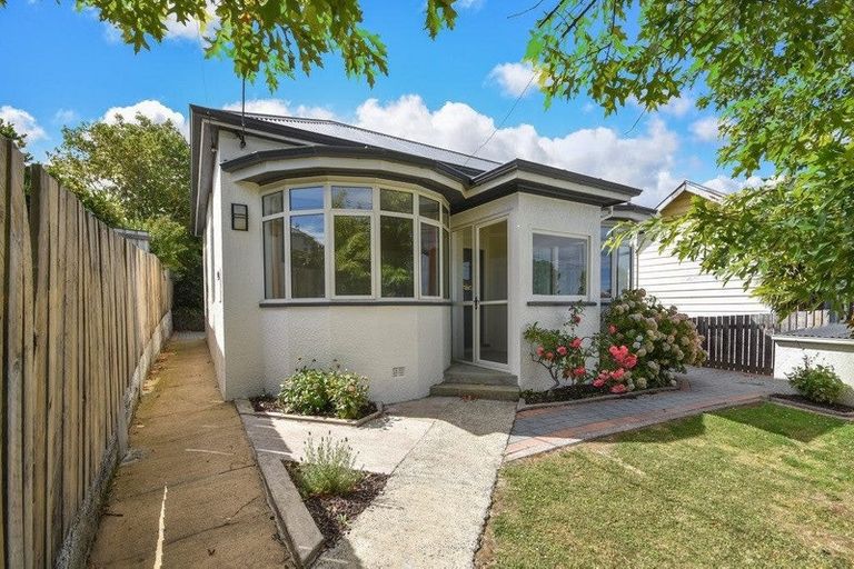 Photo of property in 9 Cochrane Street, Mornington, Dunedin, 9011