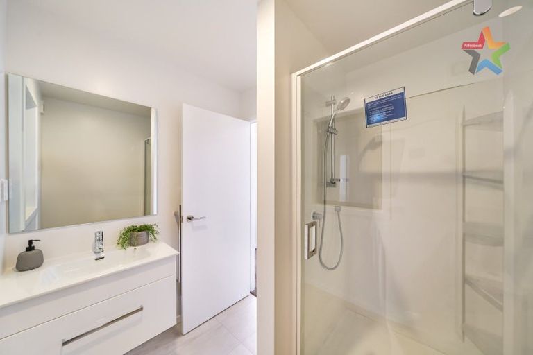 Photo of property in 11e Barberry Grove, Maungaraki, Lower Hutt, 5010