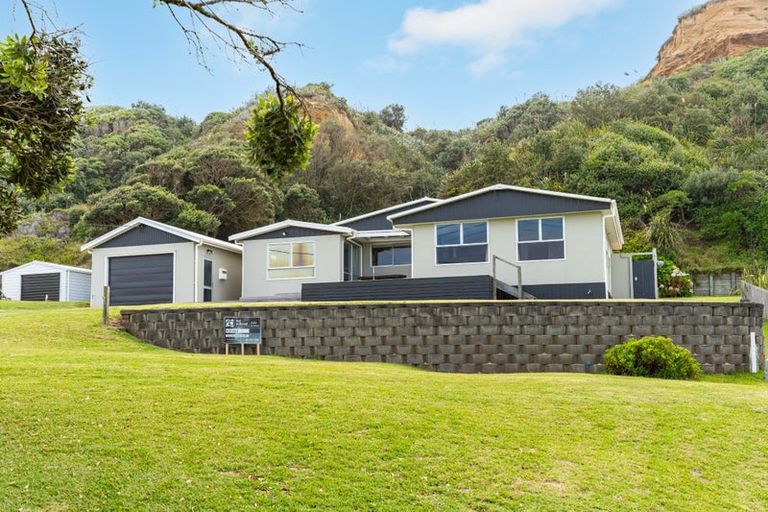 Photo of property in 61 Marine Drive, Te Kopuru, 0371