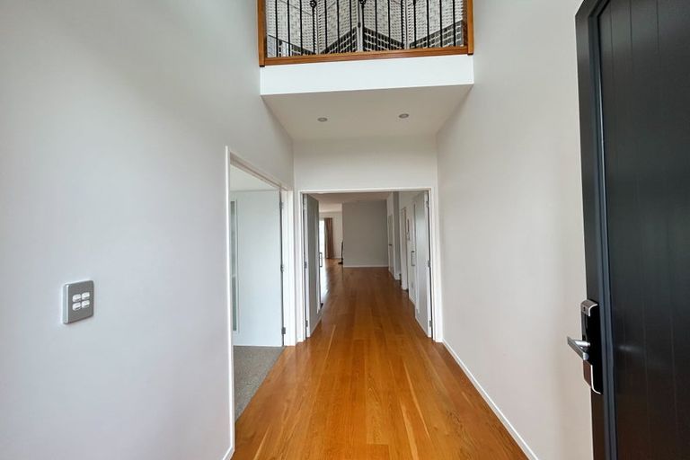 Photo of property in 10 Irongate Avenue, Ranui, Auckland, 0612