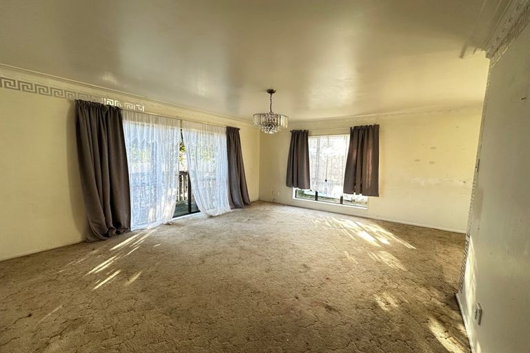 Photo of property in 18 Phoenix Place, Papatoetoe, Auckland, 2025