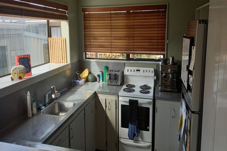 Photo of property in 27b Mana Esplanade, Paremata, Porirua, 5026