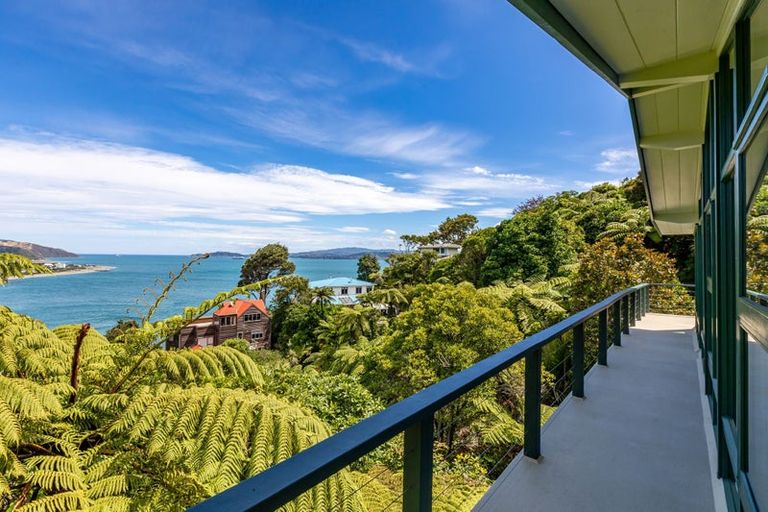 Photo of property in 42 Ferry Road, Days Bay, Lower Hutt, 5013