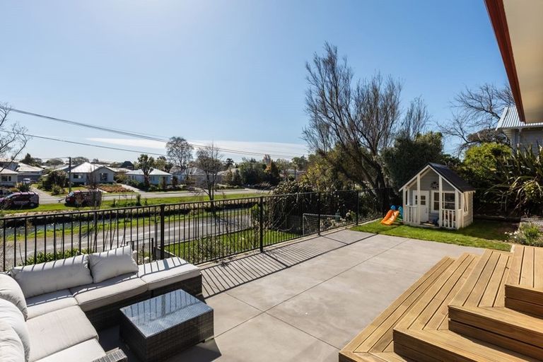 Photo of property in 249 Fifield Terrace, Opawa, Christchurch, 8023