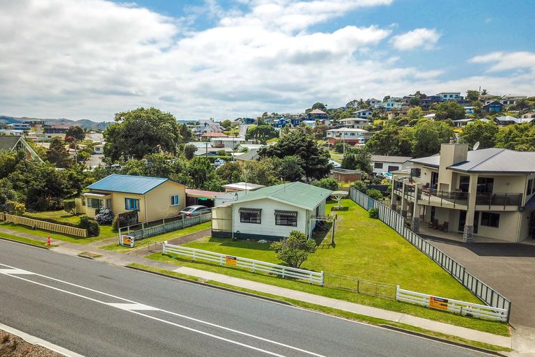 Photo of property in 20 Wainui Road, Raglan, 3225