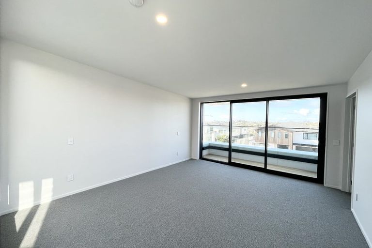 Photo of property in 55 Bearing Parade, Long Bay, Auckland, 0630