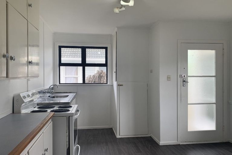 Photo of property in 50 Barrys Road, Glendene, Auckland, 0602