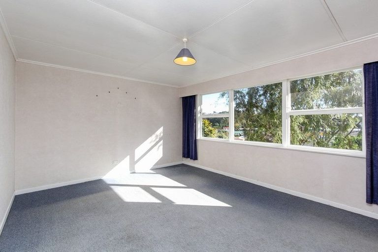 Photo of property in 9 Sardinha Place, Marfell, New Plymouth, 4310