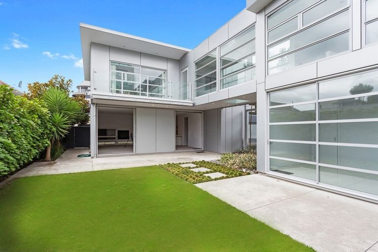 Photo of property in 6 Millbank Lane, Merivale, Christchurch, 8014