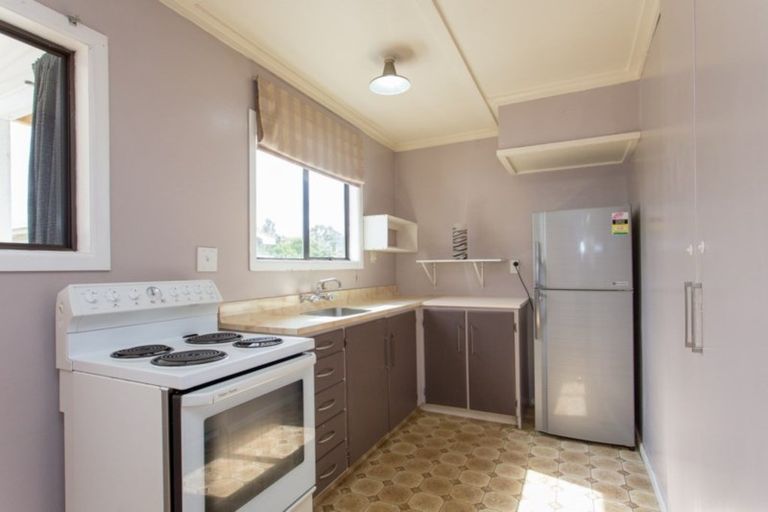 Photo of property in 52 Matai Street, Castlecliff, Whanganui, 4501