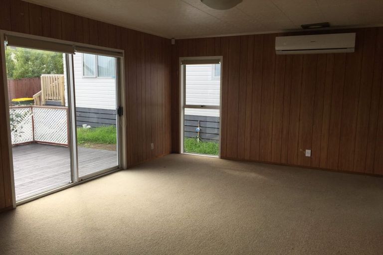 Photo of property in 32 Aberfeldy Avenue, Highland Park, Auckland, 2010