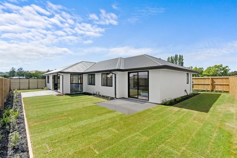 Photo of property in 51 River Stone Drive, Halswell, Christchurch, 8025