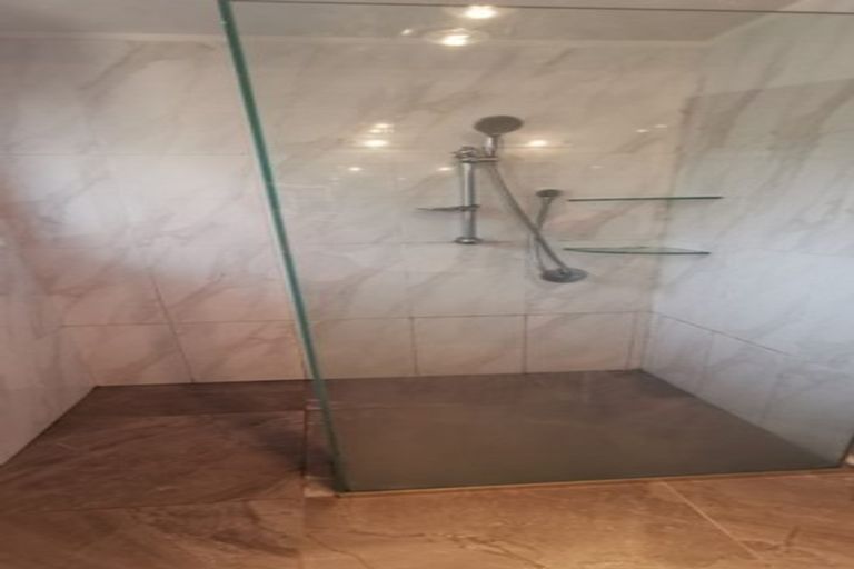 Photo of property in 46 Kennedy Avenue, Forrest Hill, Auckland, 0620