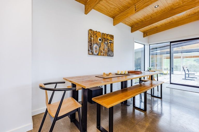 Photo of property in 360a Longbush Road, Hinakura, Masterton, 5884