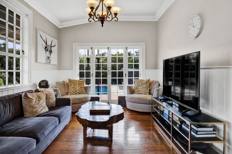 Photo of property in 104 Pitt Road, Hillsborough, New Plymouth, 4372