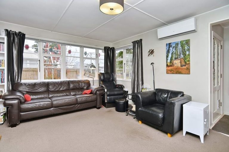 Photo of property in 17 Uxbridge Street, Northcote, Christchurch, 8052