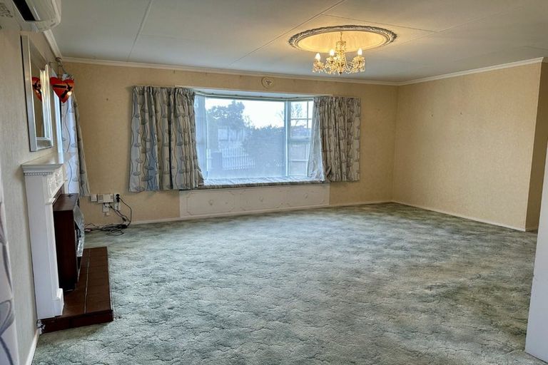 Photo of property in 58 Rhodes Drive, Kelvin Grove, Palmerston North, 4414