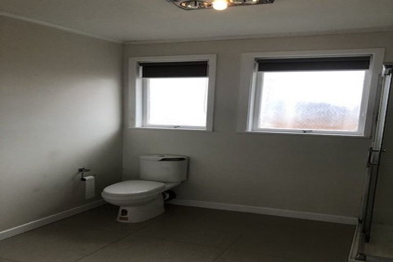 Photo of property in 3 Mcdivitt Street, Manurewa, Auckland, 2102