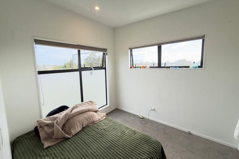 Photo of property in 11e Barrie Avenue, Papatoetoe, Auckland, 2025