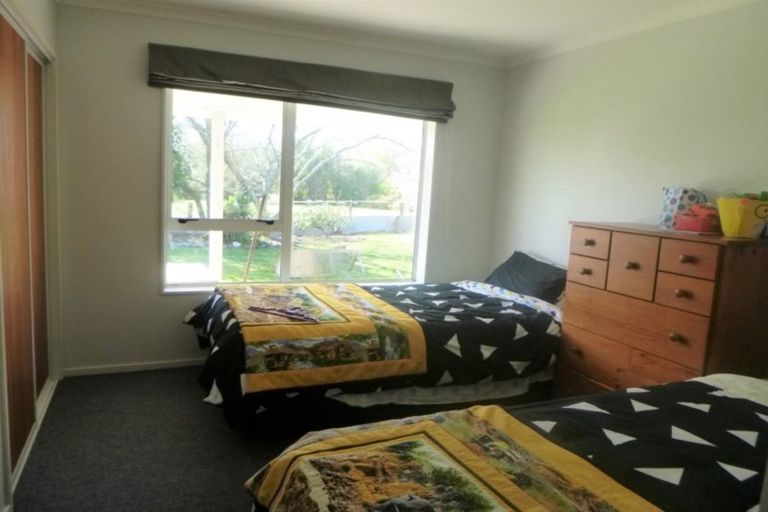 Photo of property in 23 Kew Road, Westport, 7825