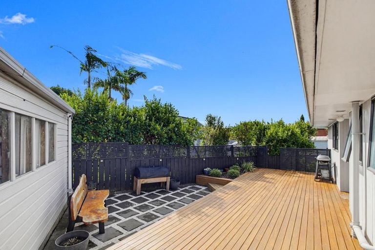 Photo of property in 2/342c Royal Road, Massey, Auckland, 0614