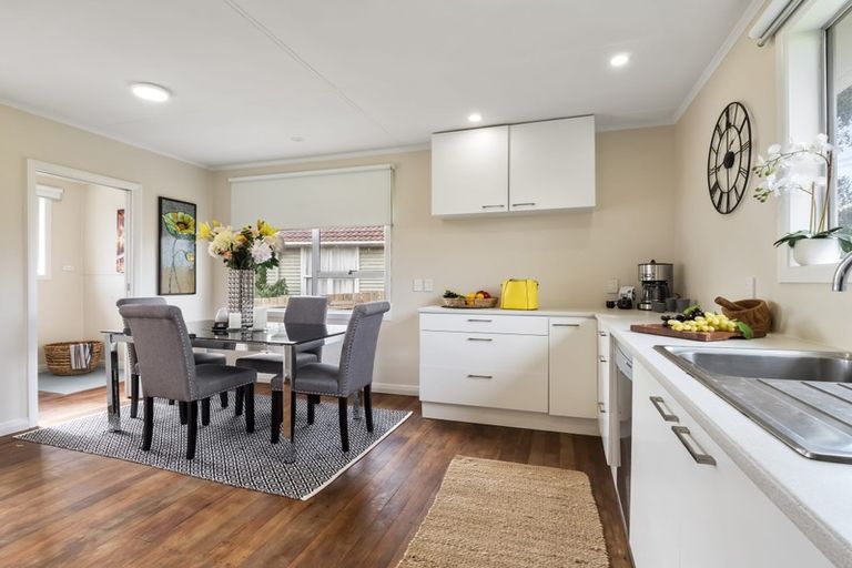 Photo of property in 5 Coates Crescent, Panmure, Auckland, 1072