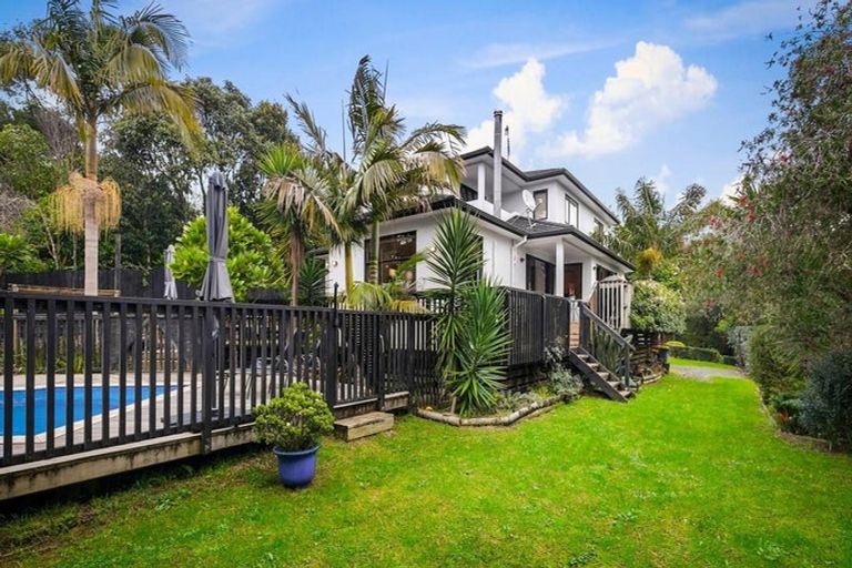 Photo of property in 12b Kimberly Grove, Greenhithe, Auckland, 0632