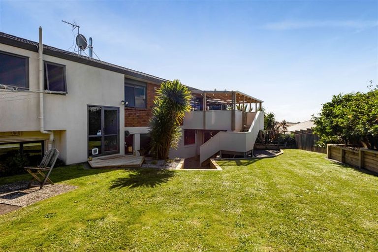 Photo of property in 1b Silvan Place, Bell Block, New Plymouth, 4312