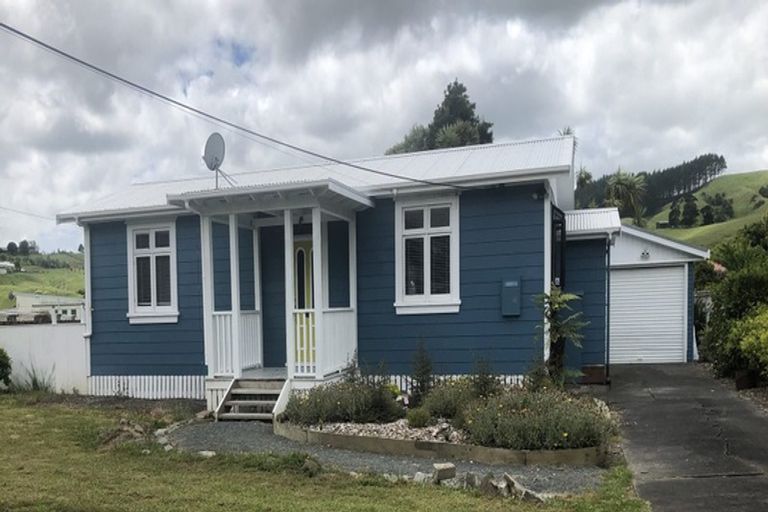 Photo of property in 40 Awaroa Road, Helensville, 0800