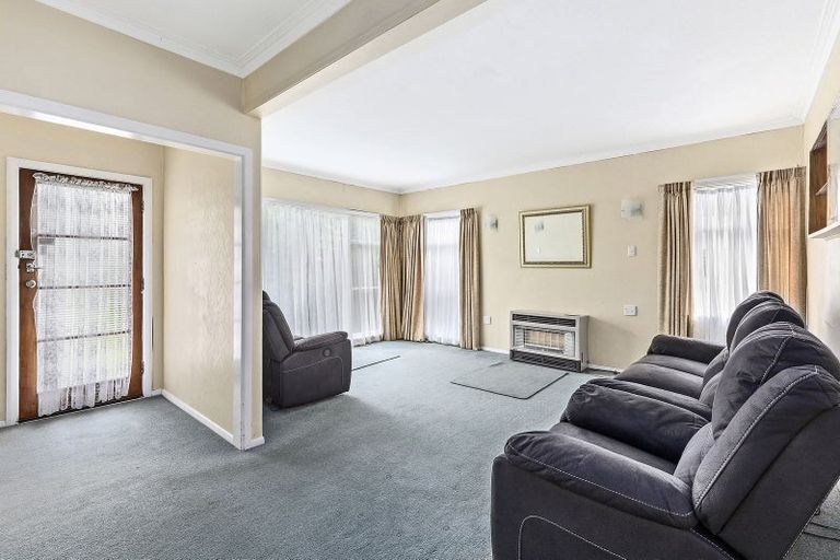 Photo of property in 112 Main Road, Tawa, Wellington, 5028