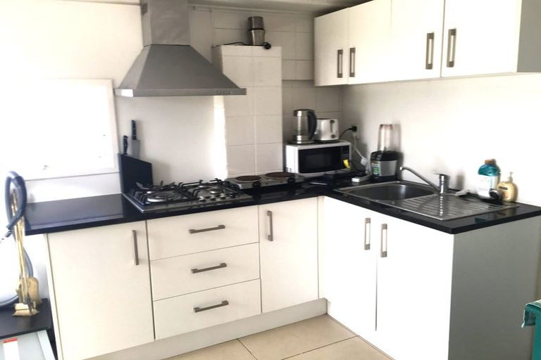 Photo of property in 30 Megan Avenue, Pakuranga Heights, Auckland, 2010