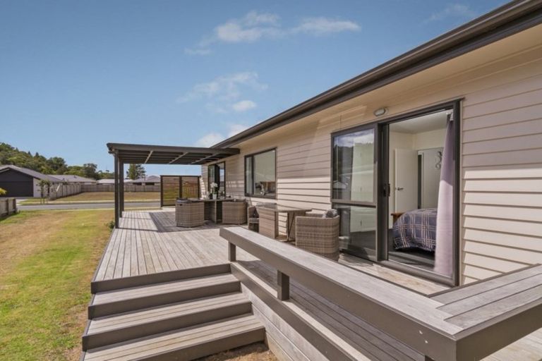 Photo of property in 48 Alf Simpson Drive, Whitianga, 3510