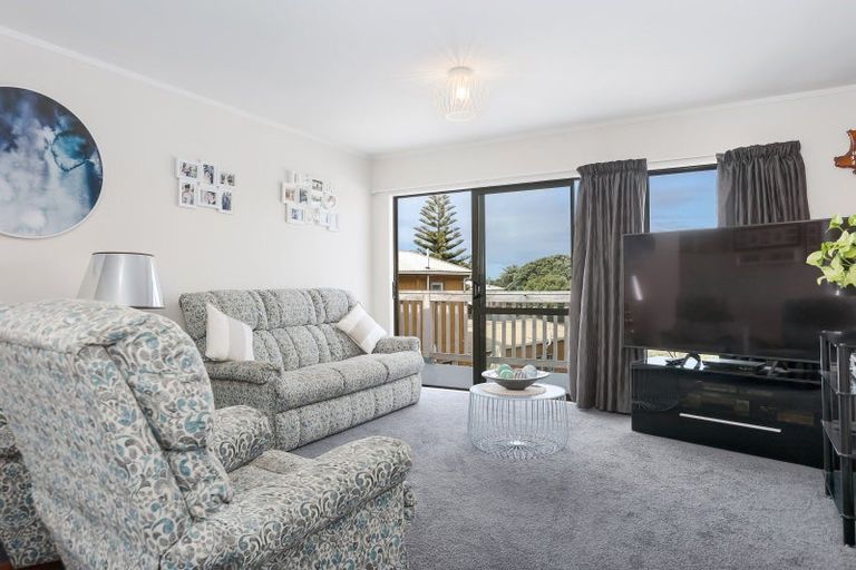Photo of property in 1 Tamarisk Drive, Riversdale Beach, Masterton, 5872