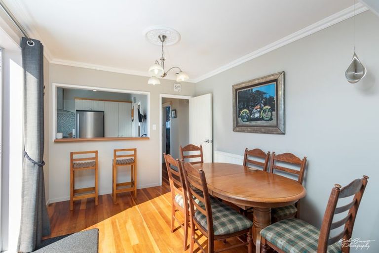 Photo of property in 8 Percy Cameron Street, Avalon, Lower Hutt, 5011