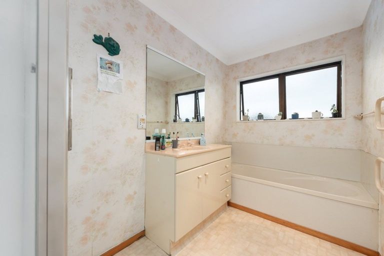 Photo of property in 1/267 Oceanbeach Road, Mount Maunganui, 3116