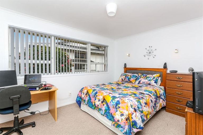 Photo of property in 264a Courtenay Street, Strandon, New Plymouth, 4312