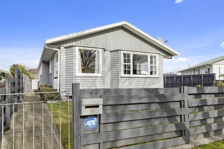 Photo of property in 9 Bonnie Glen Crescent, Ebdentown, Upper Hutt, 5018