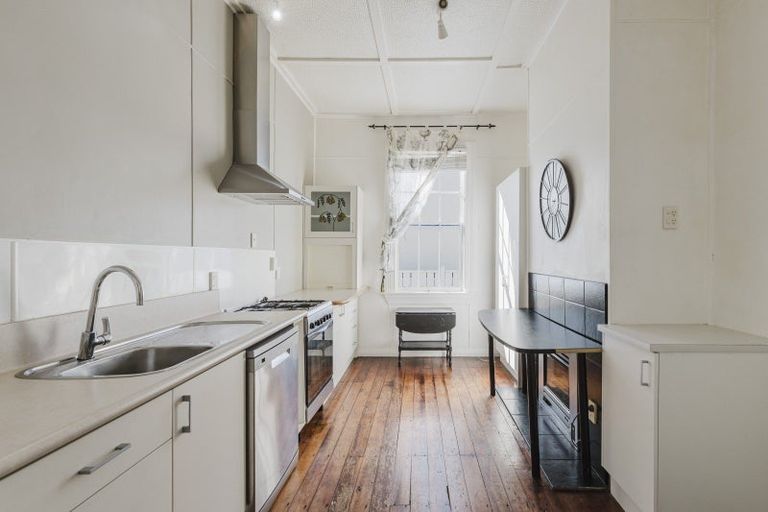 Photo of property in 1/30 Bulteel Street, New Plymouth, 4310