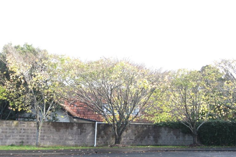 Photo of property in 8 Earls Court, Hillpark, Auckland, 2102