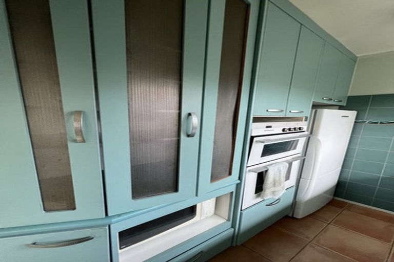 Photo of property in 3/22 Penning Road, Castor Bay, Auckland, 0620