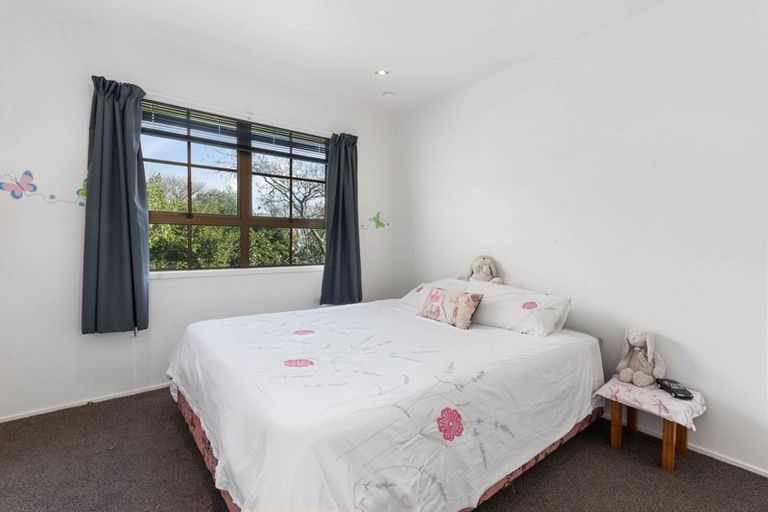 Photo of property in 8 Taurus Place, Kawaha Point, Rotorua, 3010