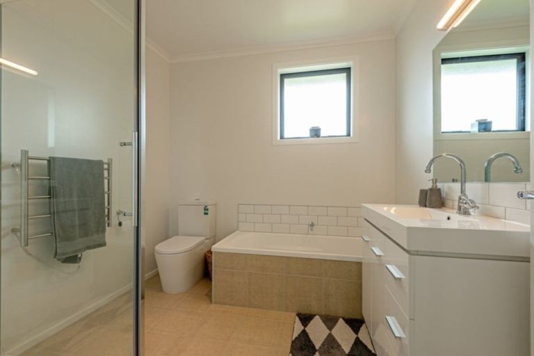 Photo of property in 4 George Street, Bulls, 4818