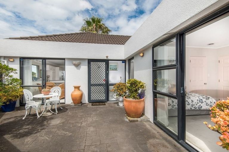 Photo of property in 2/25 Walter Street, Hauraki, Auckland, 0622