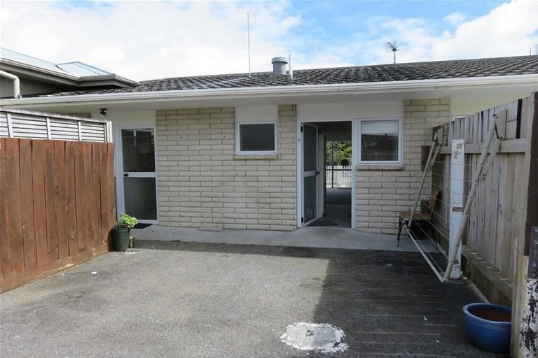 Photo of property in 3/220 Coronation Avenue, Welbourn, New Plymouth, 4310