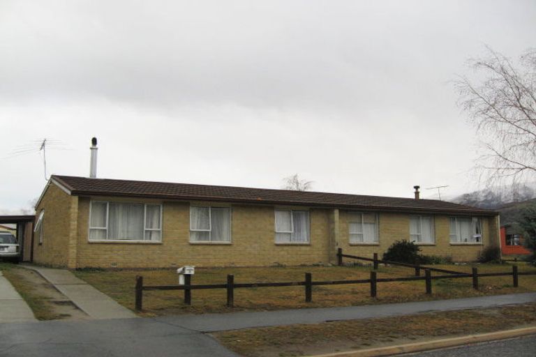 Photo of property in 65 Waenga Drive, Cromwell, 9310