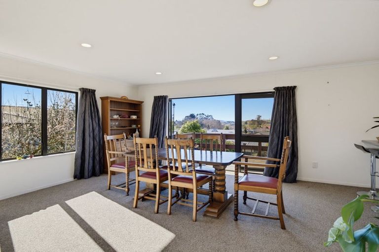 Photo of property in 35 Domain Road, Waipawa, 4210