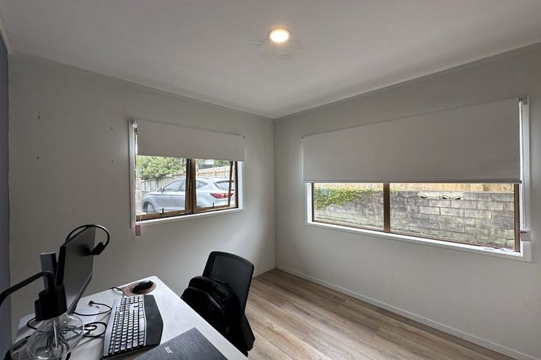 Photo of property in 16a Brian Crescent, Stanmore Bay, Whangaparaoa, 0932