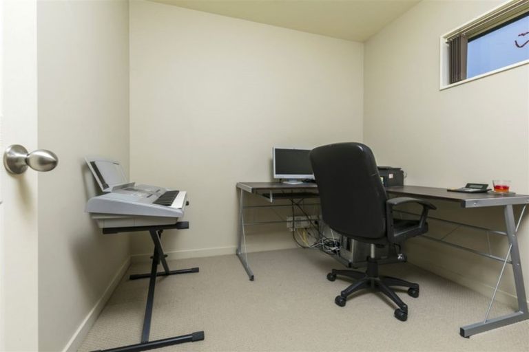 Photo of property in 74a Buscomb Avenue, Henderson, Auckland, 0610