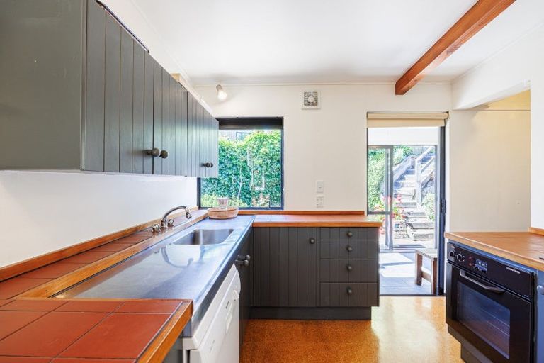 Photo of property in 30 Toop Street, Havelock North, 4130